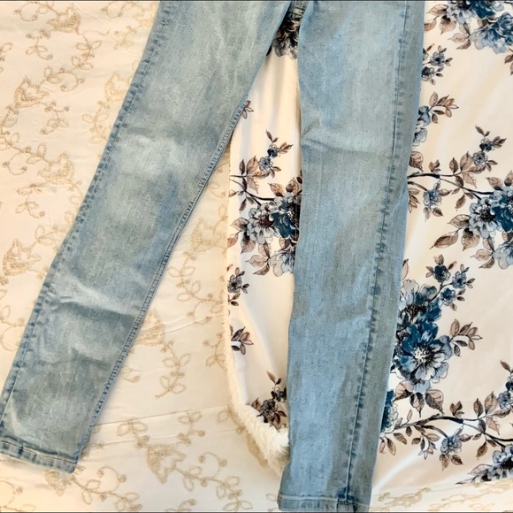 Zara Mid Rise Light Wash Jeggings - Picture 5 of 5